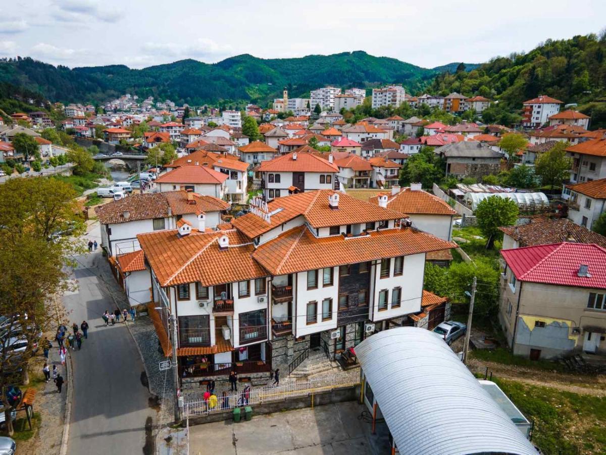 Семеен Хотел Златоград Ngoại thất bức ảnh